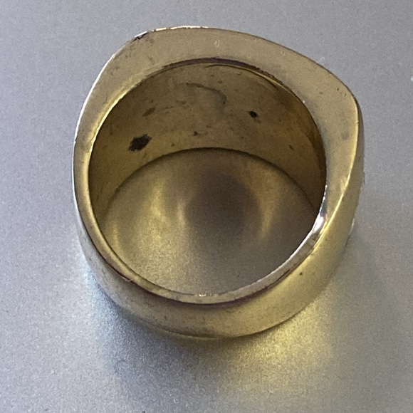 Goldtone Statement Ring Round Cubic Zirconia Crystal Stone Design - Size 8 - Picture 6 of 8